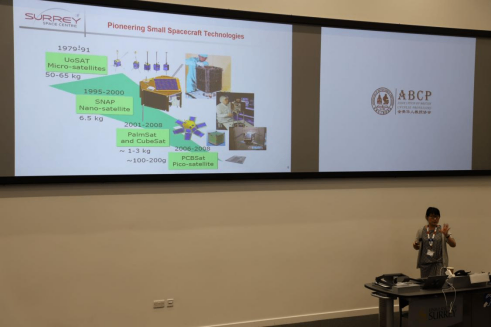 碰撞思想火花 拓宽创新合作渠道 ——全英华人教授协会交流科技创新与成果推广经验