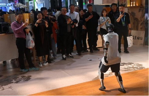 当林业遇上人工智能——2025年世界林木业大会观察